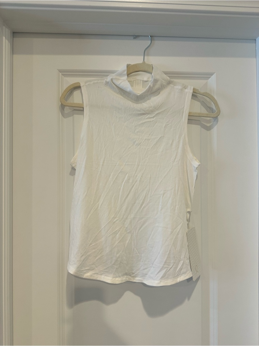 NTW lululemon Twist and Reach Mock Neck Tank